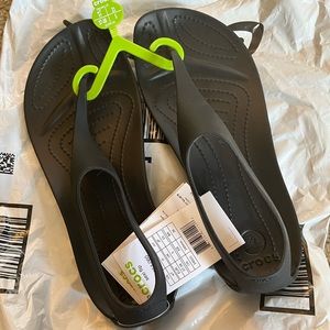 Crocs: sexi flip size US 7, brand new